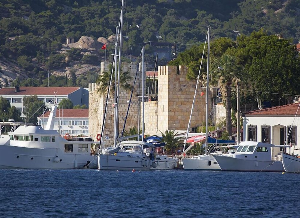 Foca Ensar Hotel 23/27