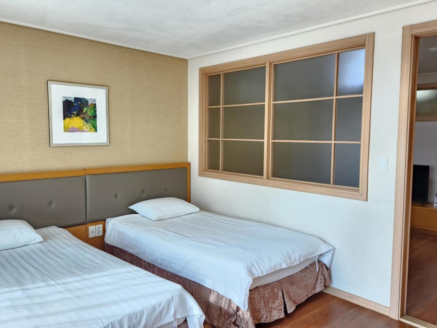 Ondol, Maple, Twin Beds