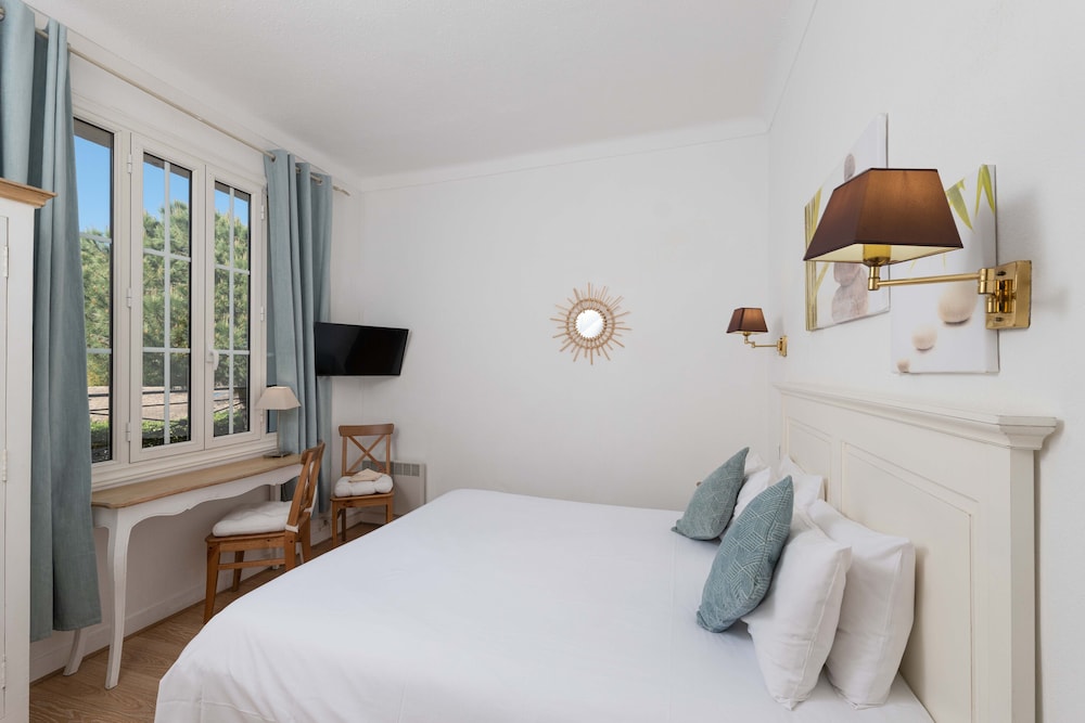 STANDARD, DOUBLE BED