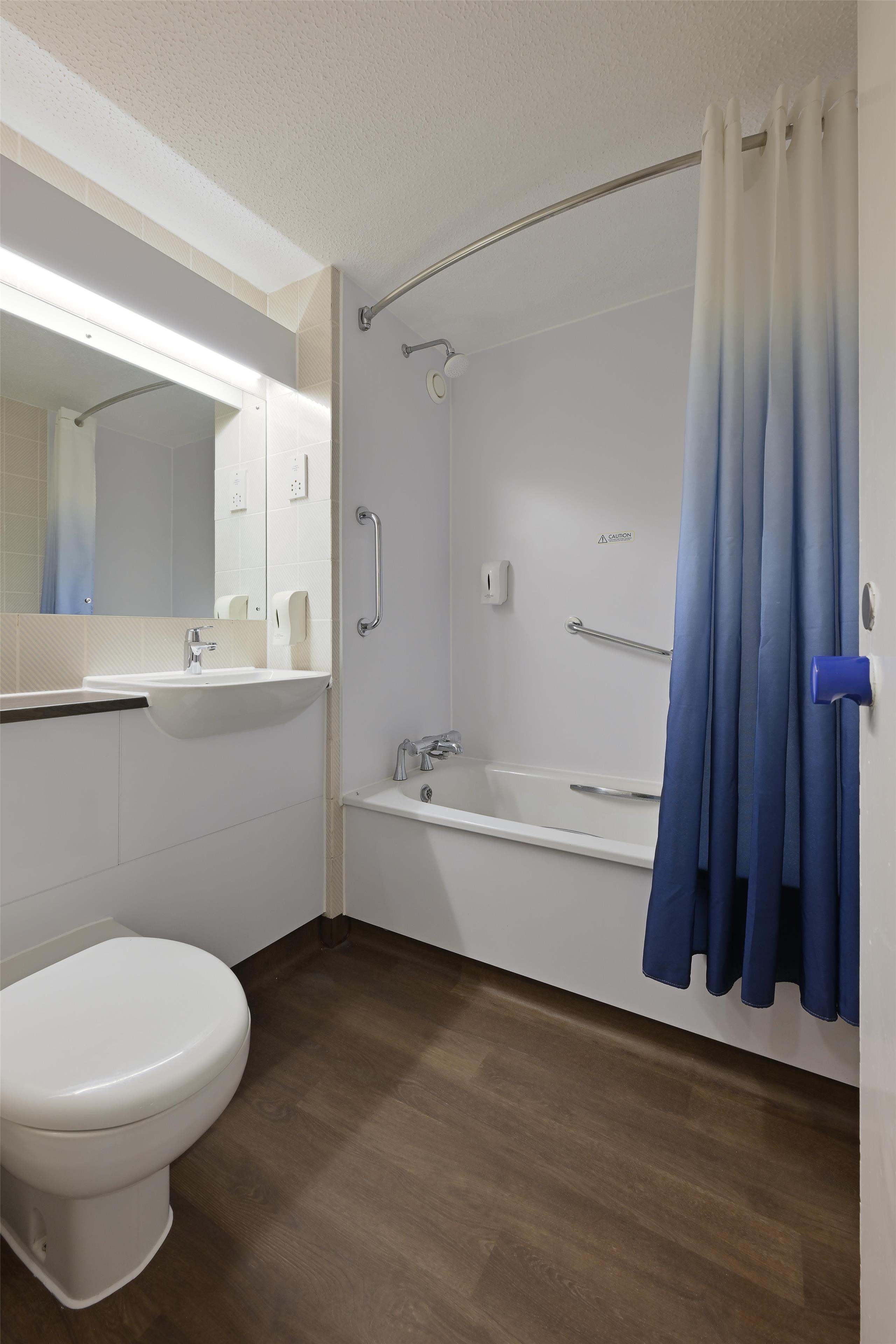 Travelodge Edinburgh Dreghorn 18/20