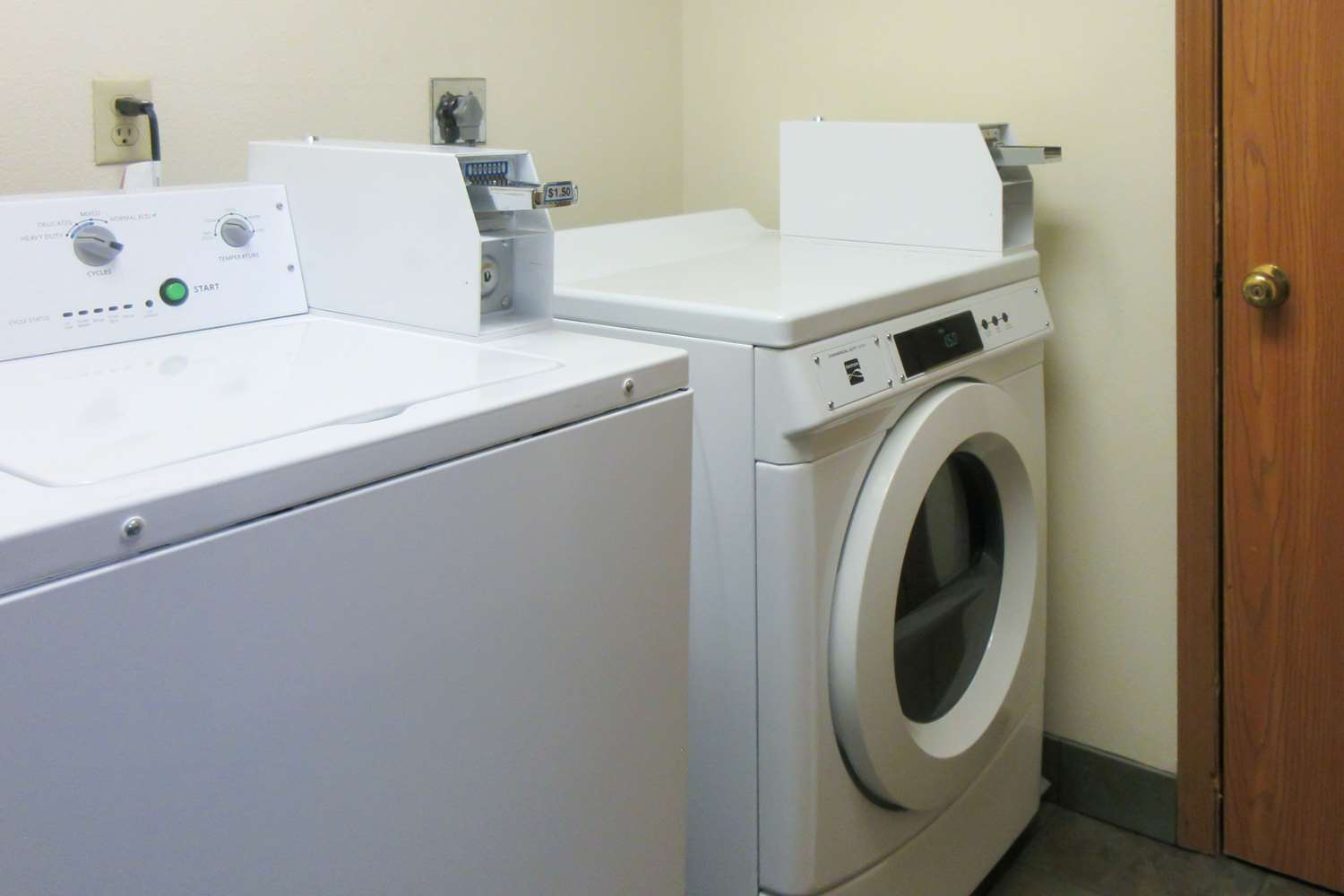 Quality Inn & Suites Red Wing, MN 16/16
