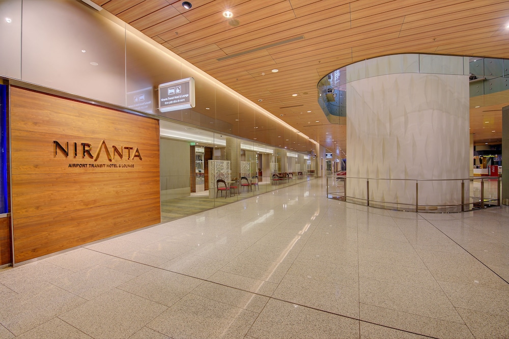 Niranta Airport Transit Hotel & Lounge Terminal 2 Arrivals 13/78