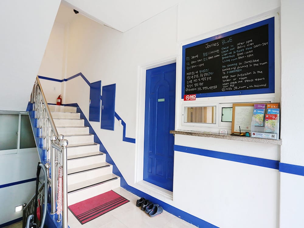 James Blue Guesthouse - Hostel 18/36