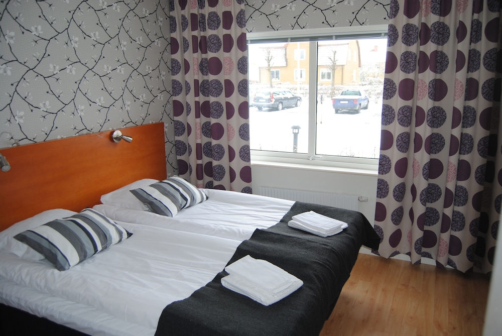 Arena Hotell 12/53
