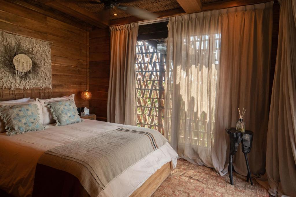 Tree House, Suite