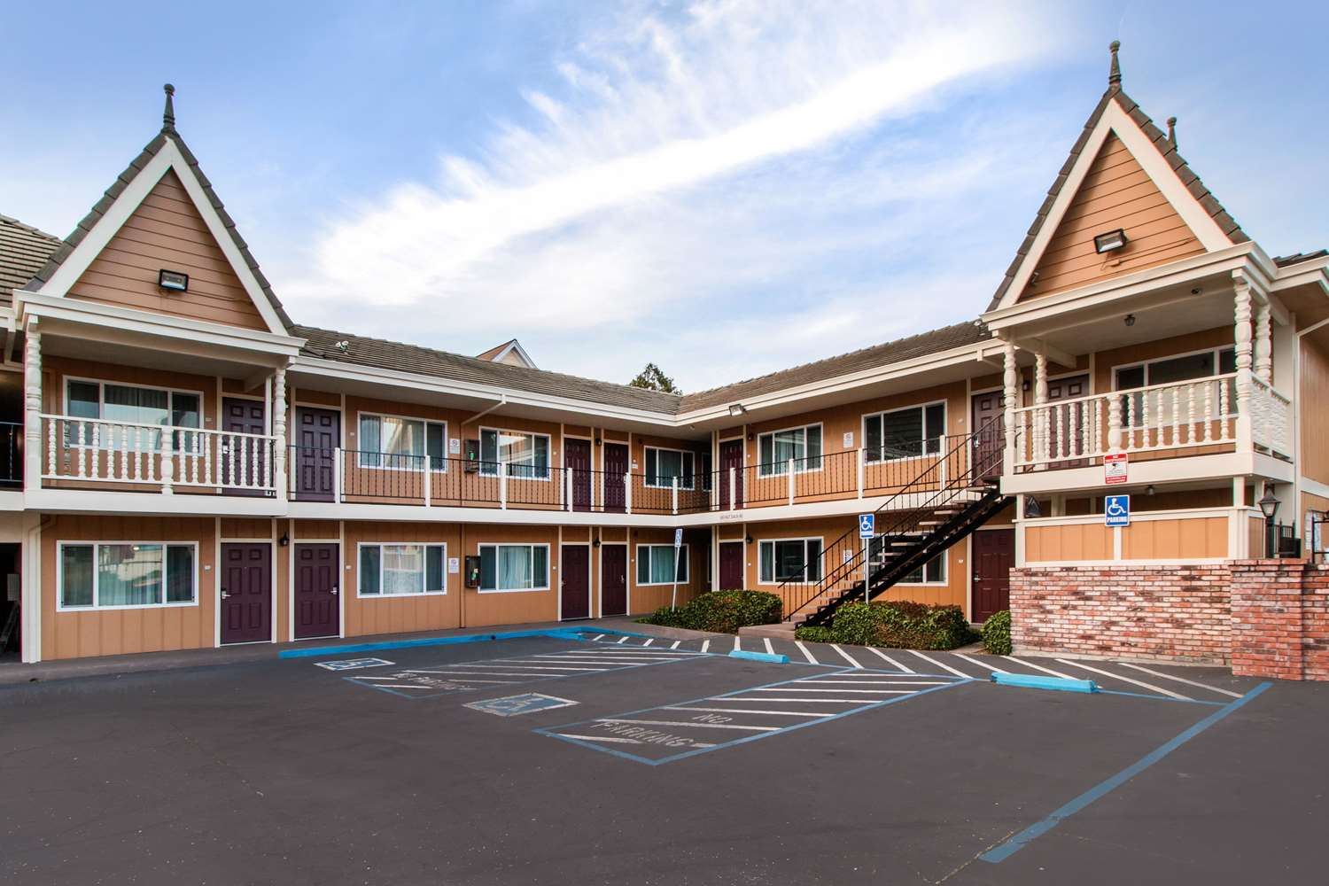 Ramada Bayside Inn and Suites 16/18