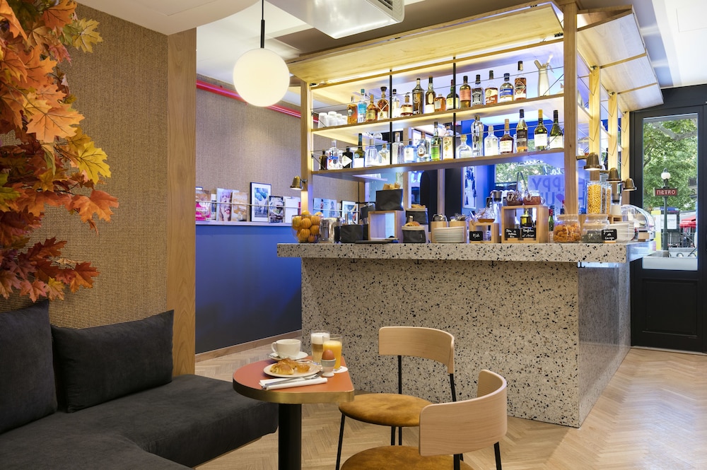Oh La La Hotel Bar Paris Bastille 21/30