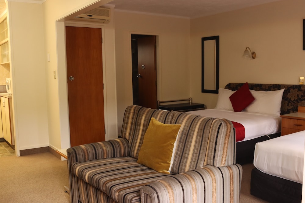 Beetham Park Motel 29/54