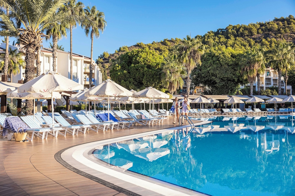 Family Life Pascha Bay Hotel 18/50