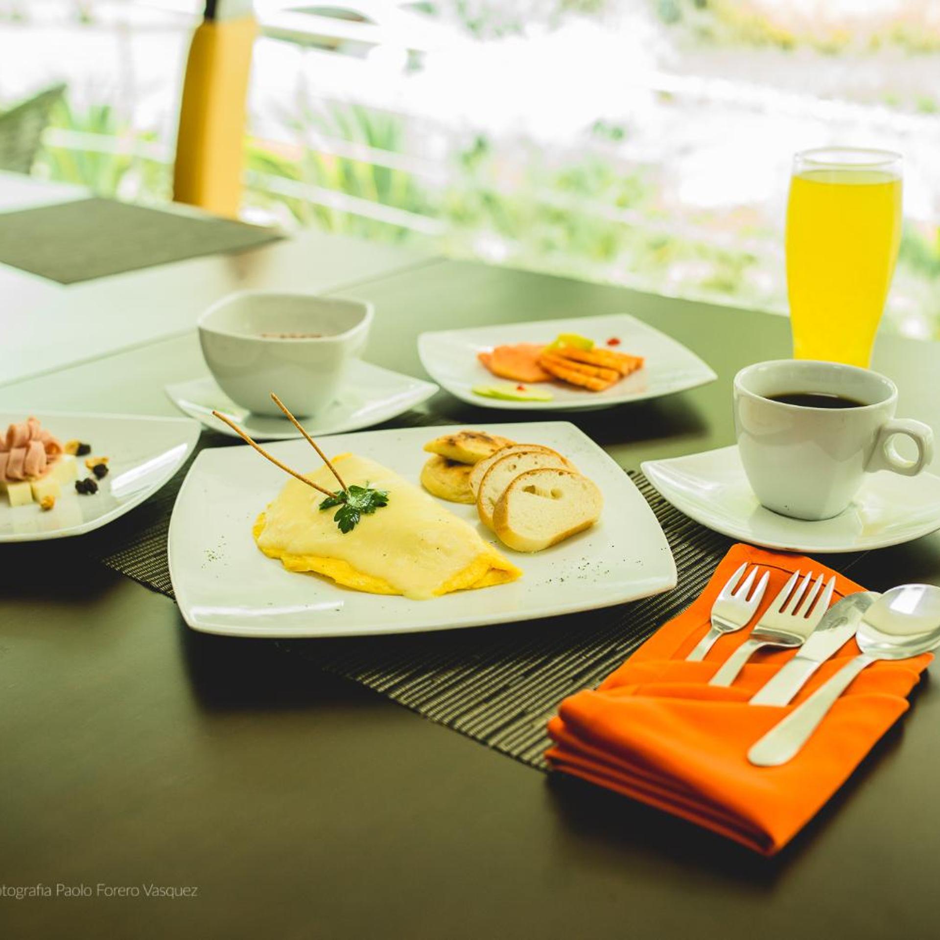 Hotel Titanium Plaza 27/30