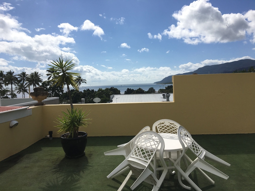 Il Palazzo Boutique Apartment Hotel 41/50