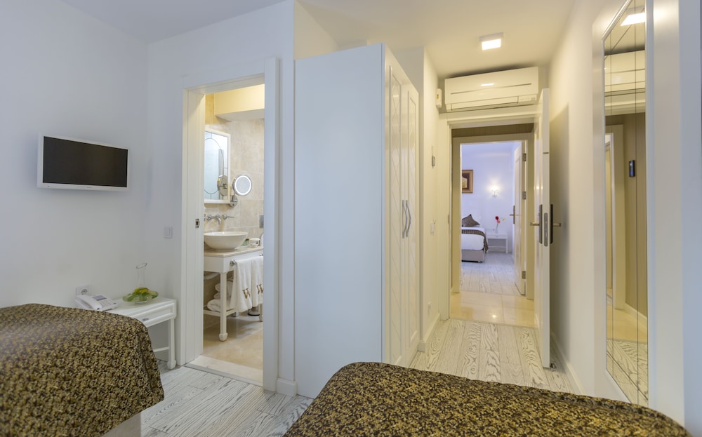 Wise Boutique Hotel & Spa 25/65