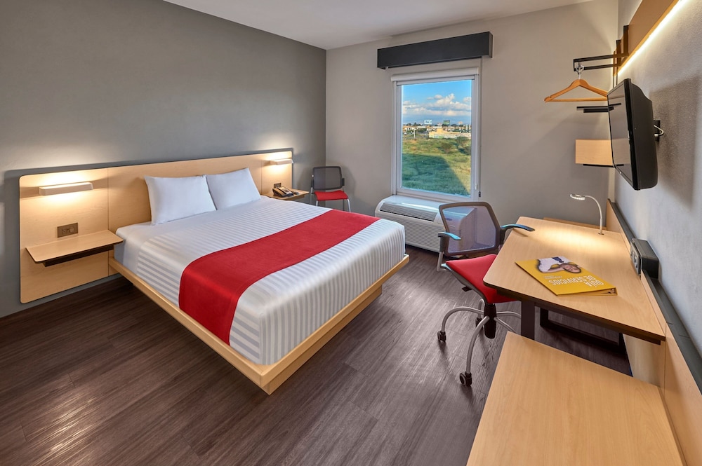 City Express by Marriott San Luis Potosi Zona Universitaria 9/43