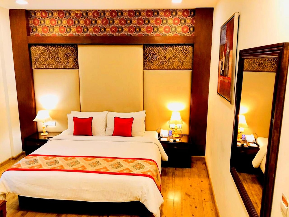 Taurus Sarovar Portico New Delhi 21/49