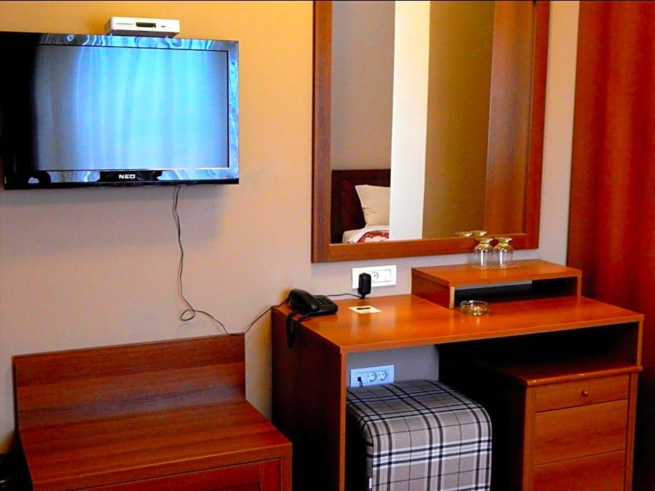 Emka Hotel 28/32