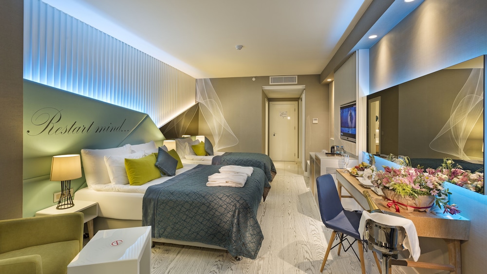 Wind of Lara Hotel and SPA 26/70