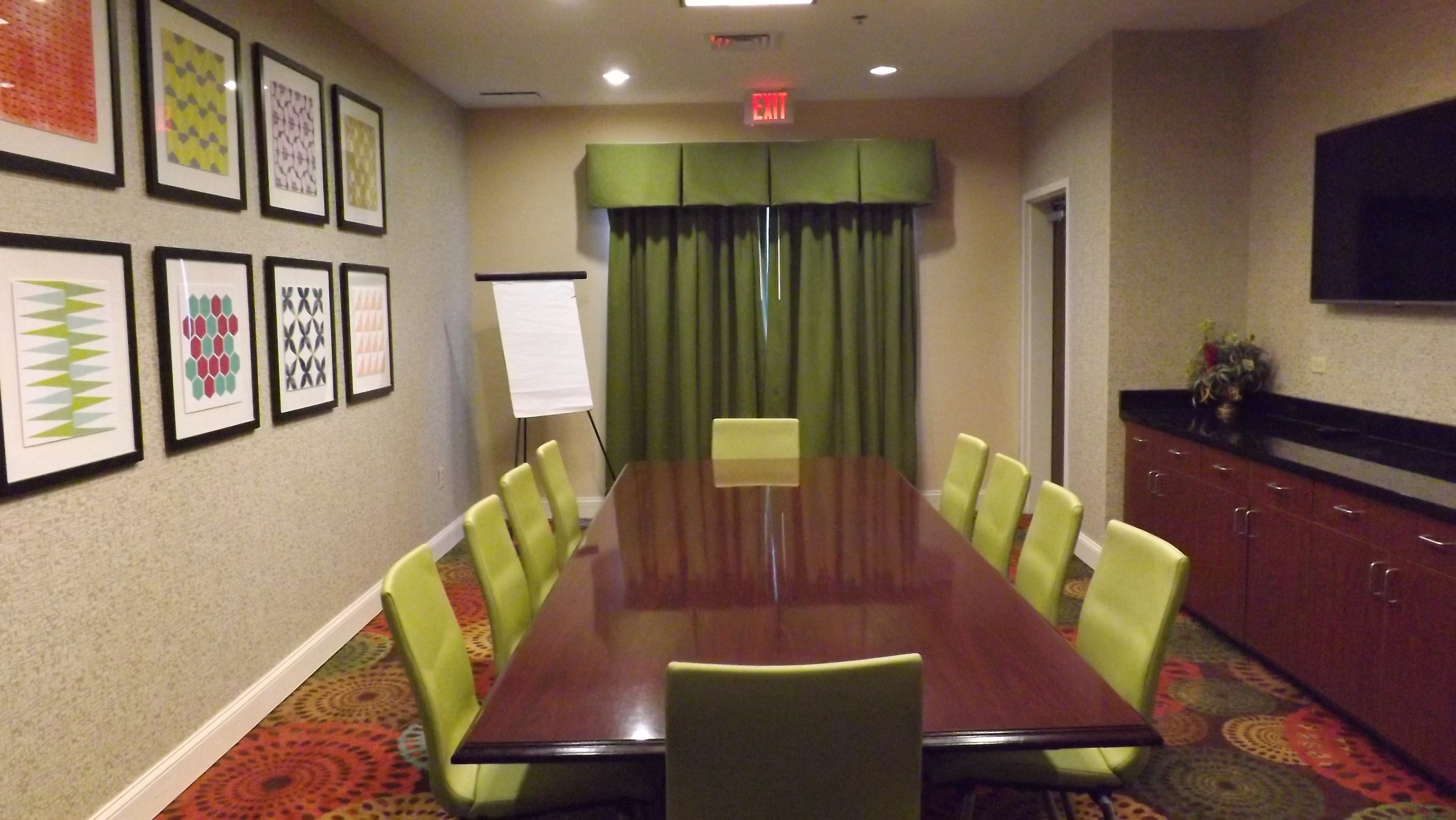 Holiday Inn Express Hotel Suites Dyersburg 40/41