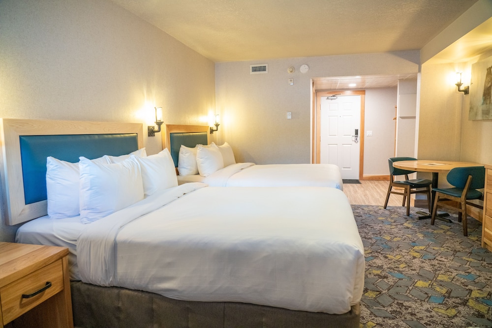 SUITE, 2 QUEEN BEDS