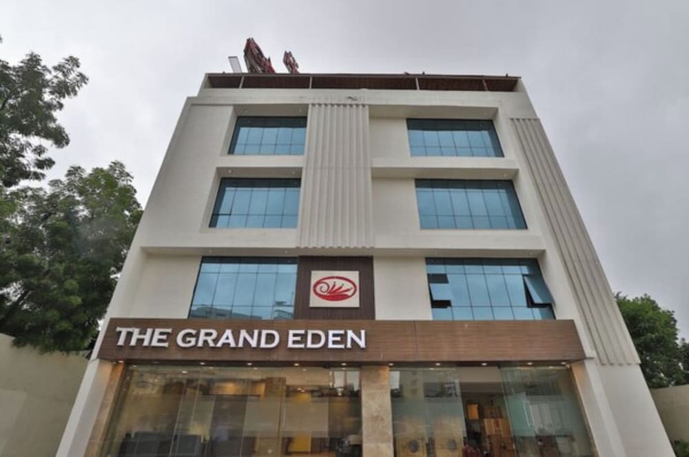 THE GRAND EDEN 1/32