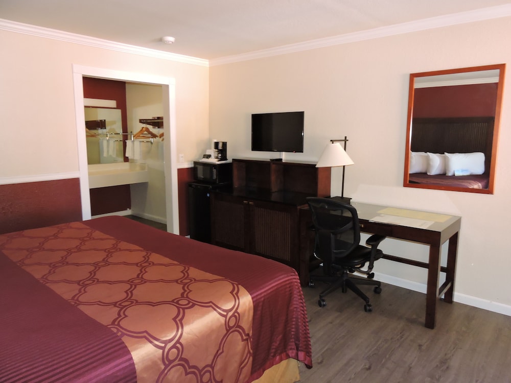 Mission Inn and Suites 11/22