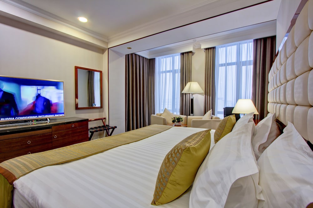 ROOM, DOUBLE BED, CITY VIEW