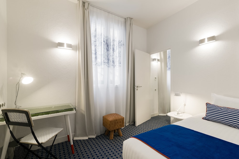 Hotel 34B Astotel (ex-Bergere Opera) 22/74