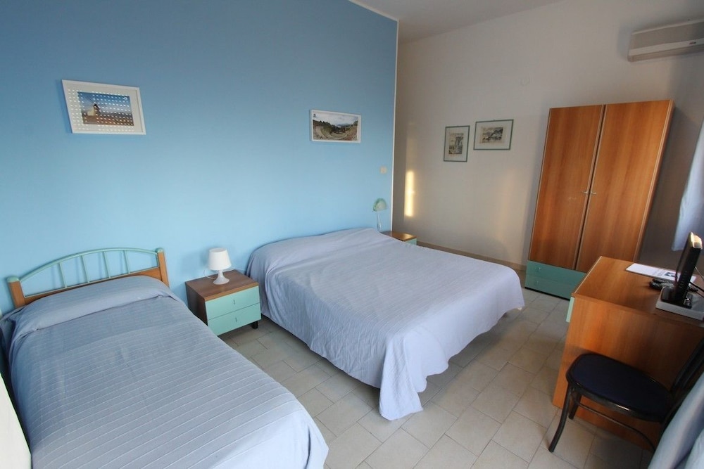 Hotel La Scogliera 2/22