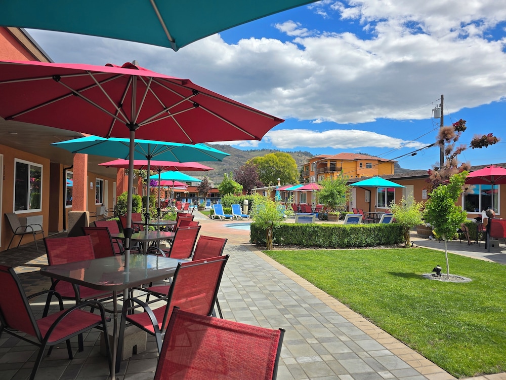 Sahara Courtyard Inn 65/70