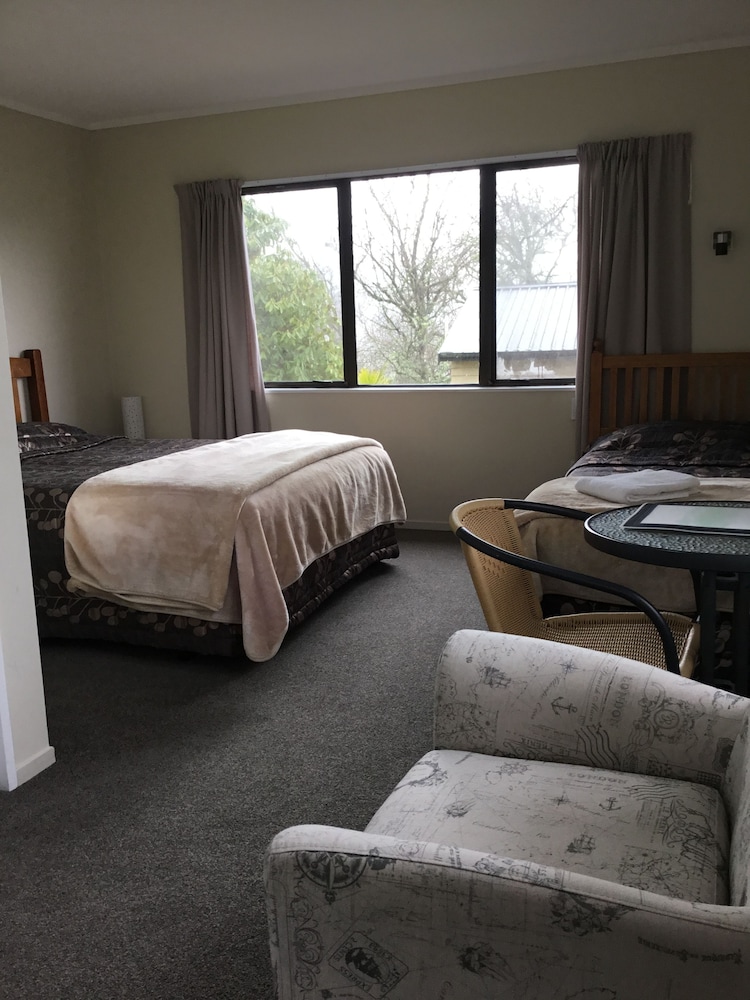 WAITOMO CAVES GUEST LODGE 36/73