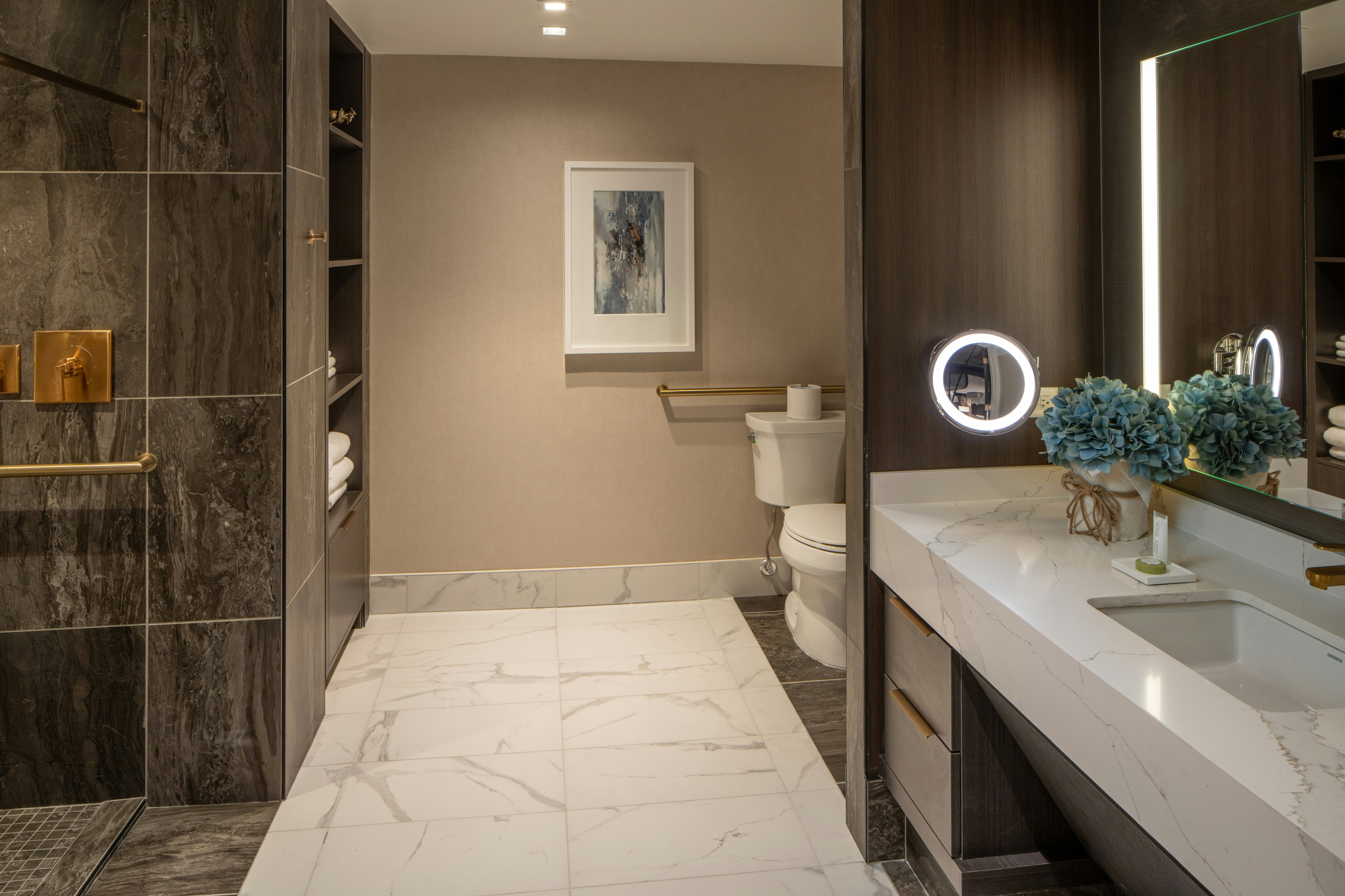 Live Casino & Hotel Louisiana, Curio Collection by Hilton 50/50