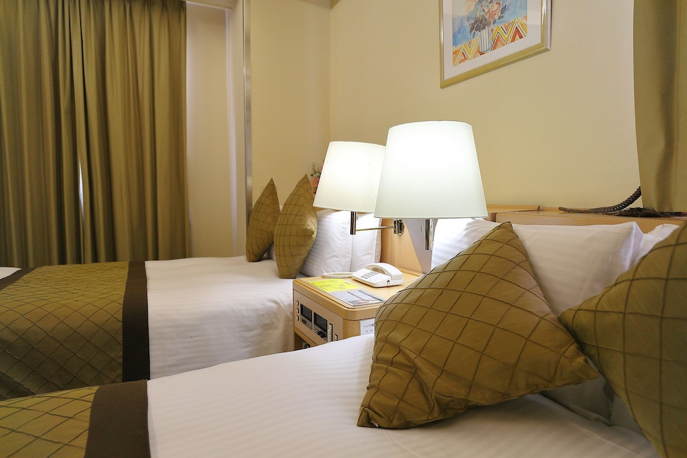 Surestay Plus Hotel By Best Western Shin-Osaka 12/45