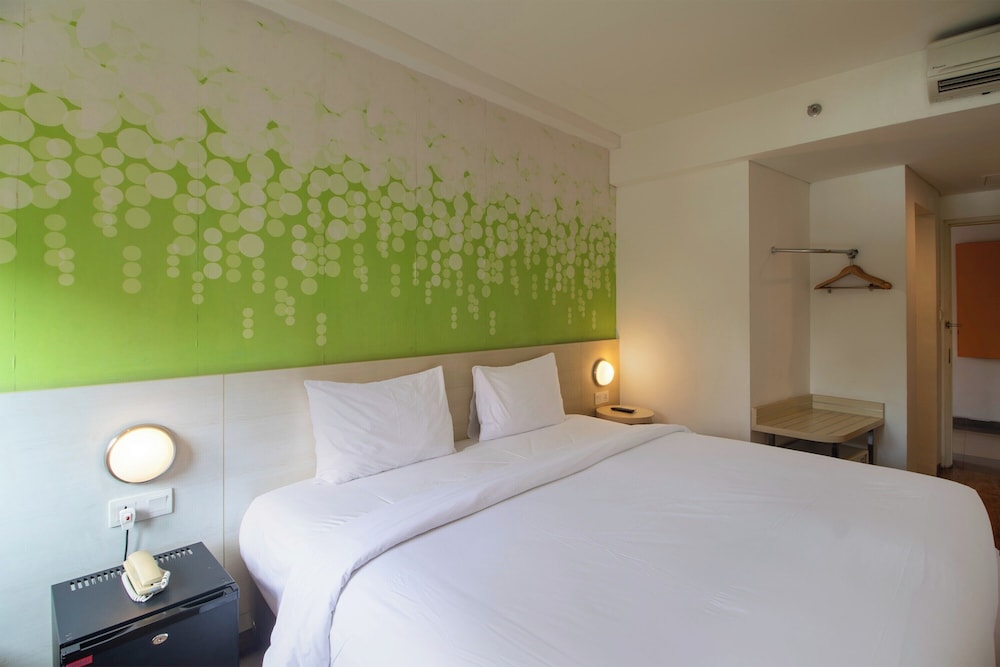 Palette Legian Beach 21/50