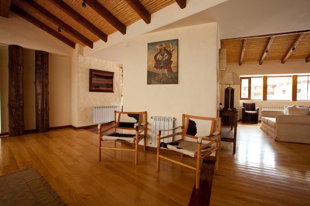 Marques de Tojo Hotel 37/63