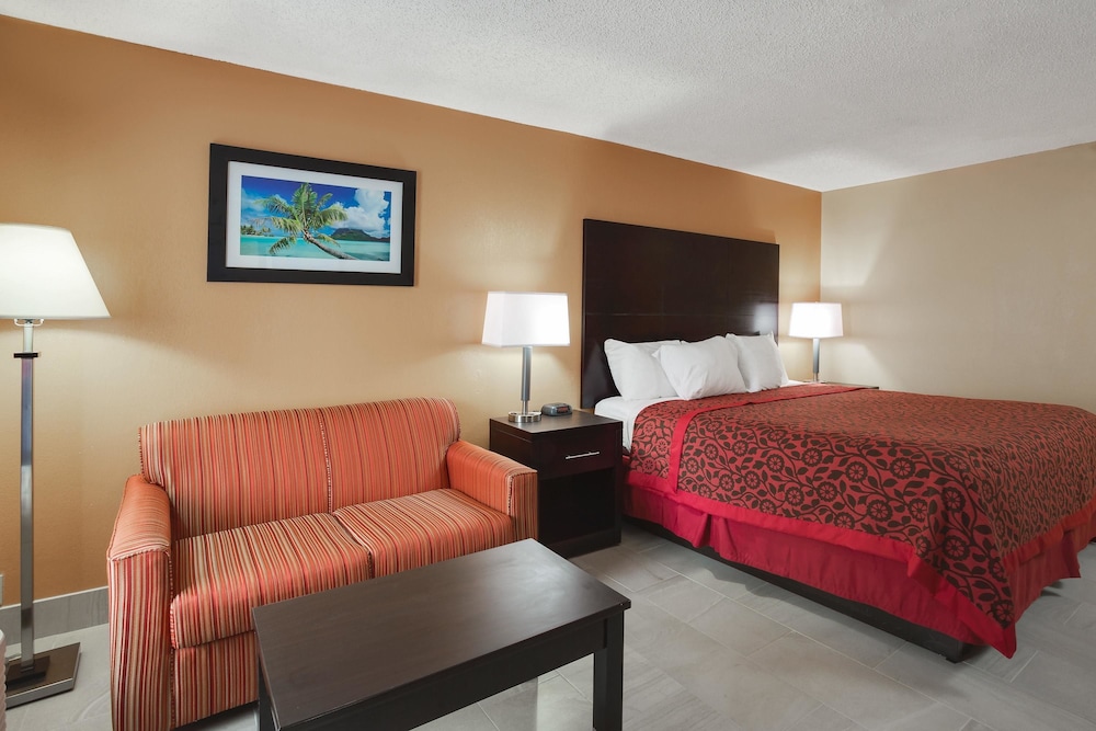 Days Inn by Wyndham Sarasota Bay 20/34