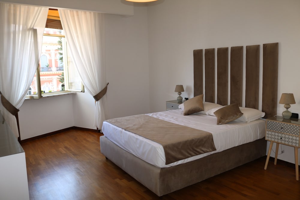 Suite Napoli Riviera 6/28
