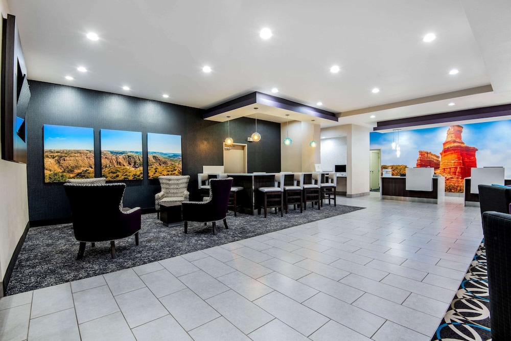 La Quinta Inn Suites By Wyndham Pampa 10/52