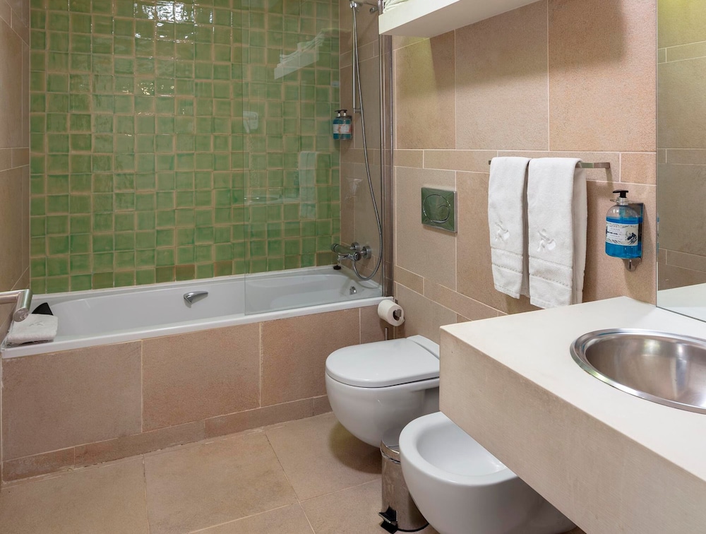 Palacio Camoes Lisbon Serviced Apartments 49/50