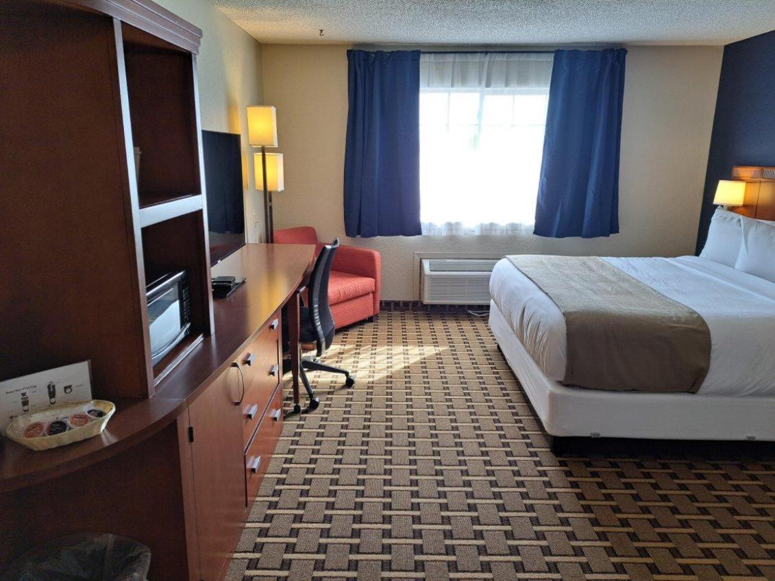 Crossroads Hotel 14/29