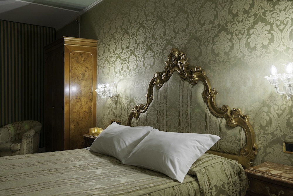 Hotel Al Ponte Antico 18/48