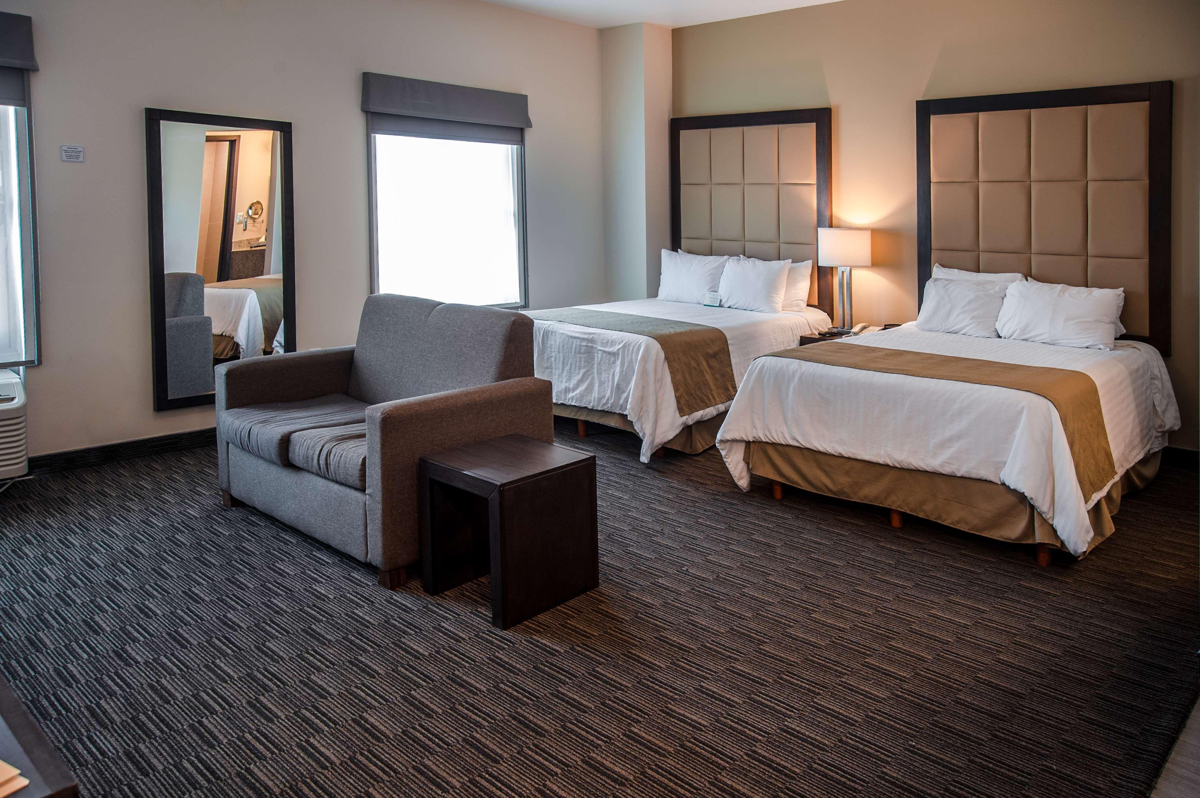 Junior Suite, 2 Queen Beds