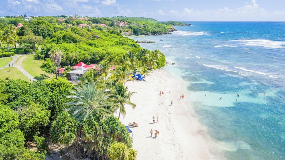 Pierre Vacances Sainte Anne Holiday Village 46/50