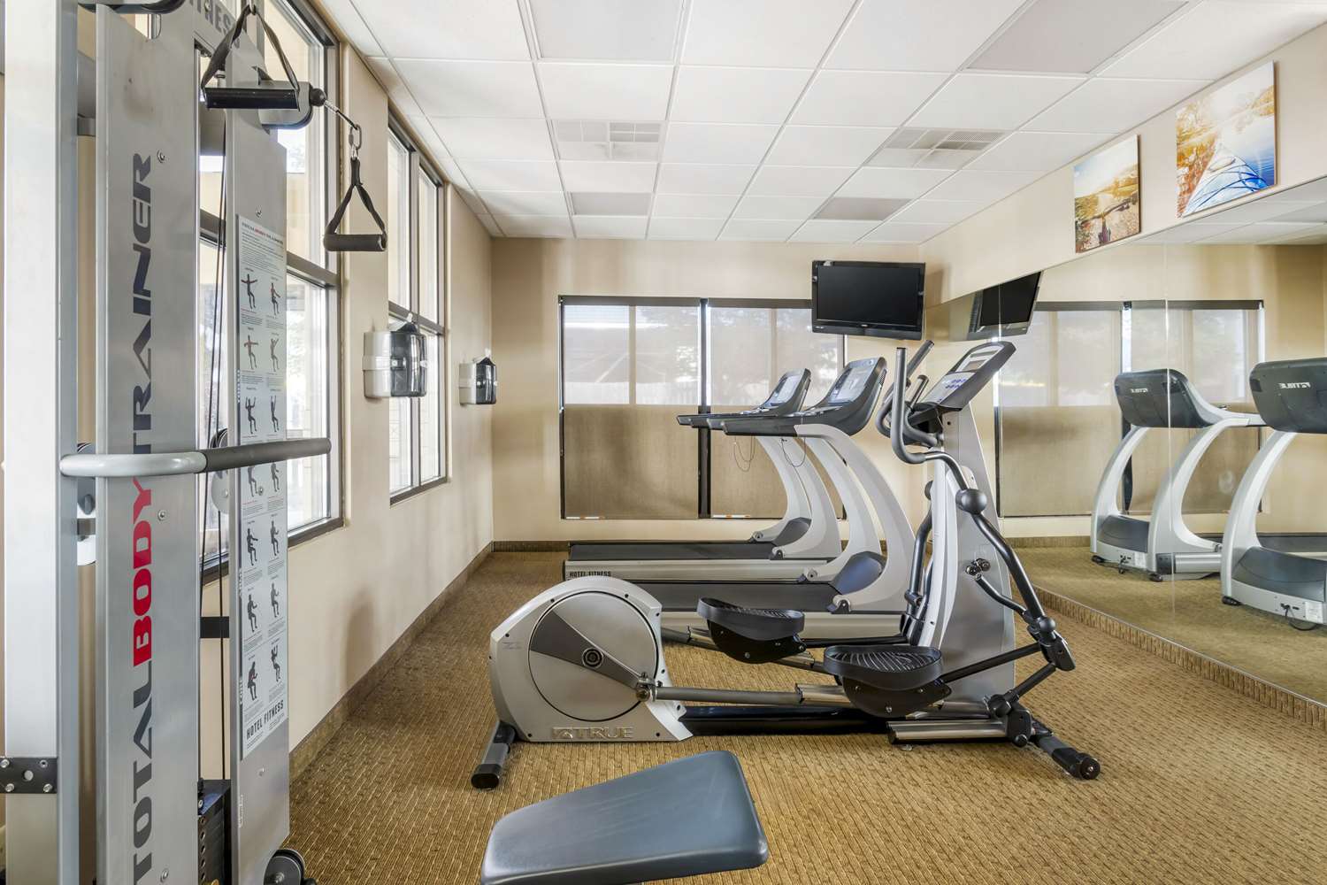 Comfort Inn & Suites Blytheville, AR 25/39