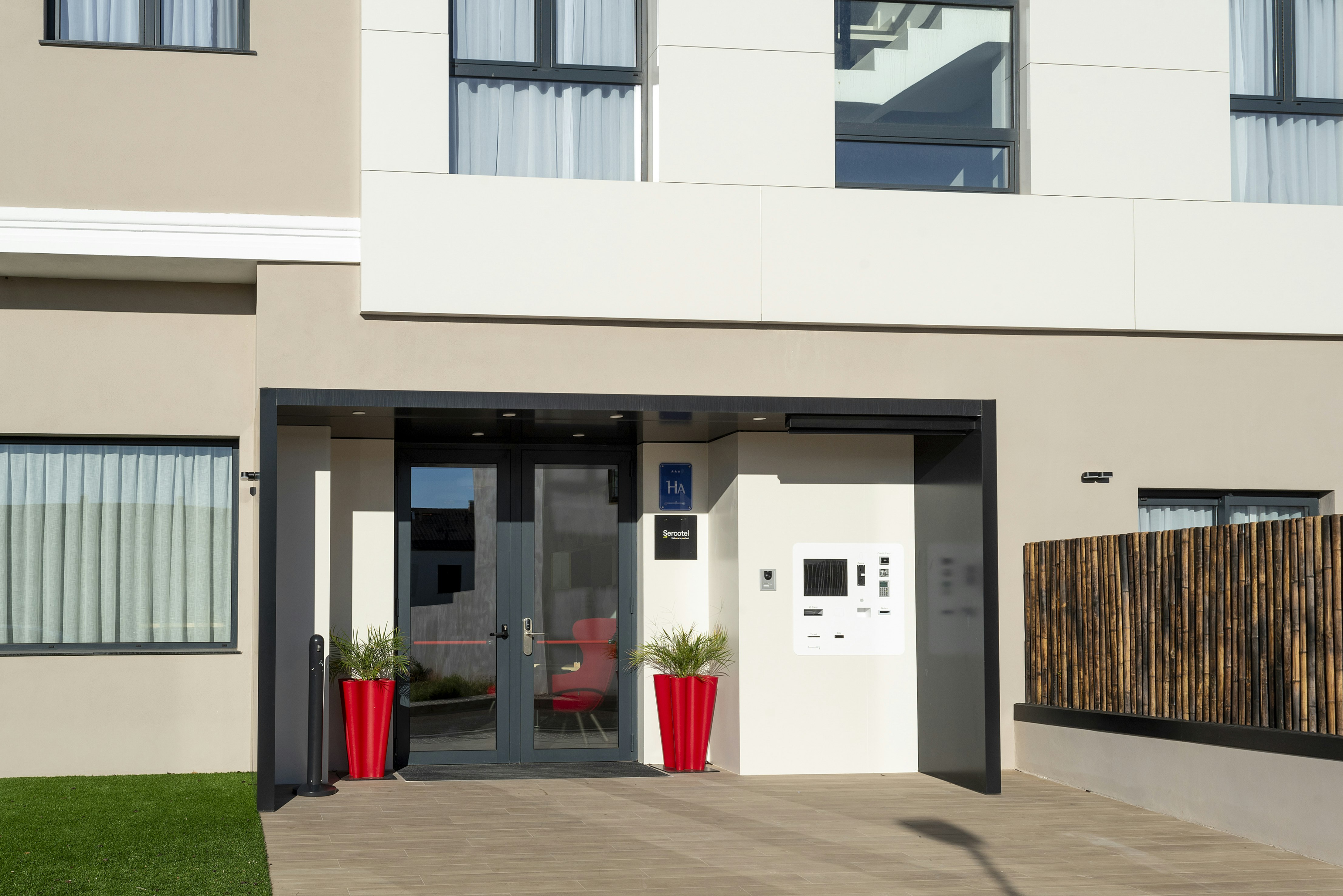 Hotel Sercotel Plana Suites 3/53