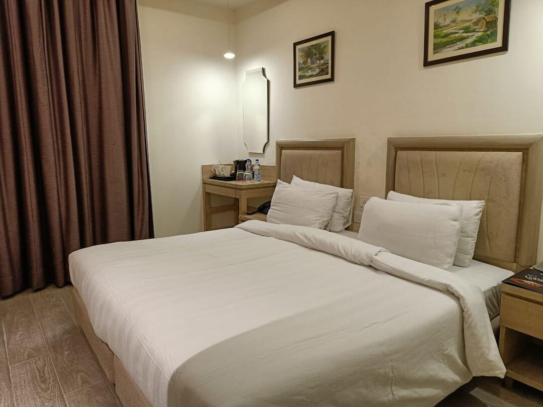 HOTEL PARADOR AGRA 20/45
