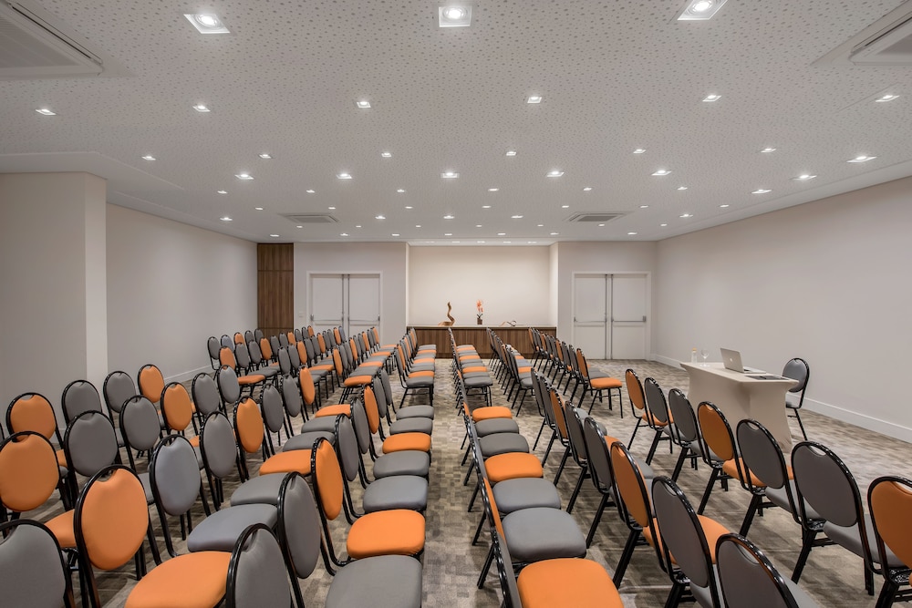Intercity Patio Pinda Hotel & Resort 45/61