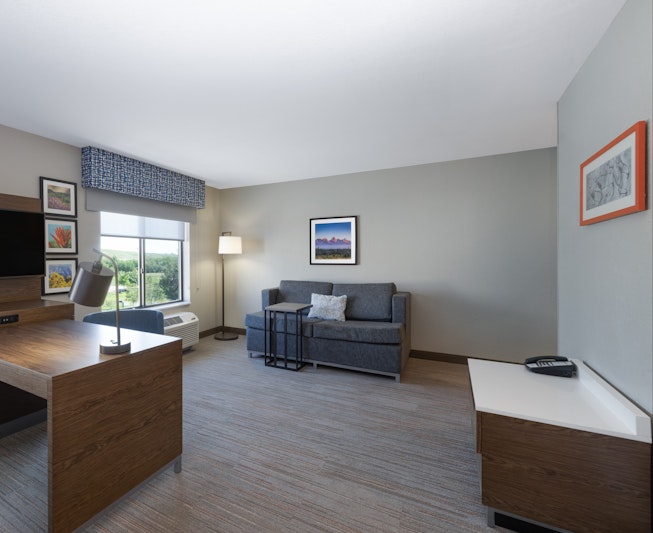 Hampton Inn & Suites Casper 22/34