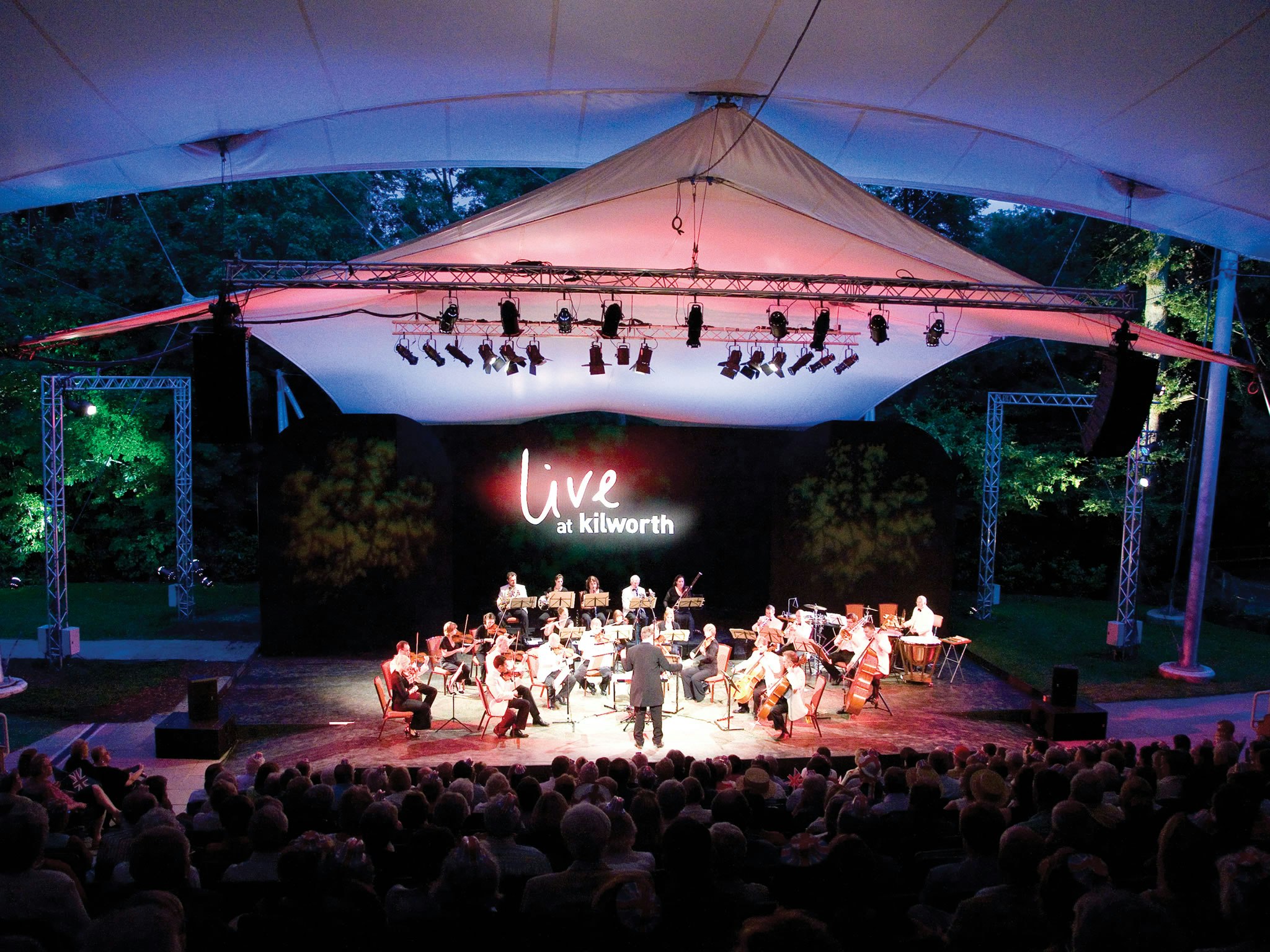 Kilworth House Hotel & Theatre 1/7