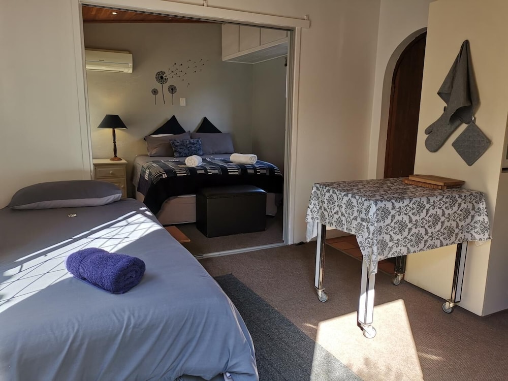 Sunbird Guest House 21/50