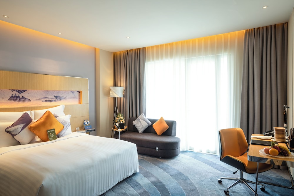 SUPERIOR, KING BED