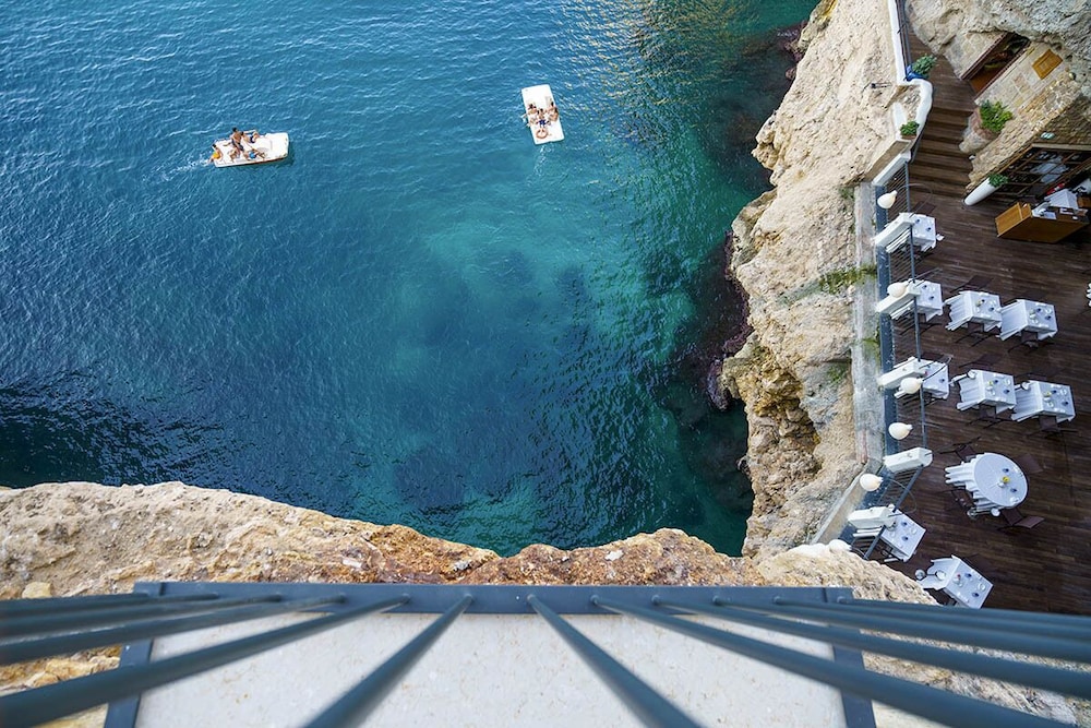 Grotta Palazzese 39/50